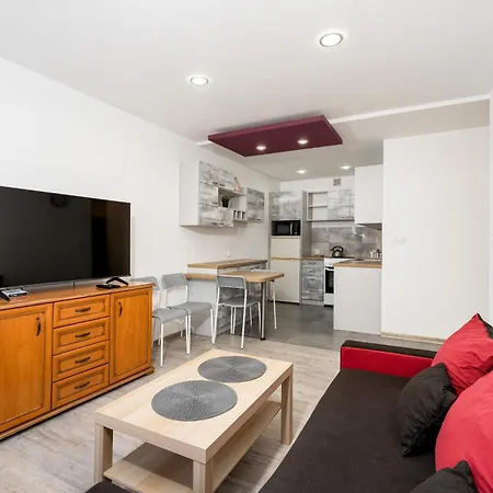 Osiedle Na Lotnisku Comfort Appartement *