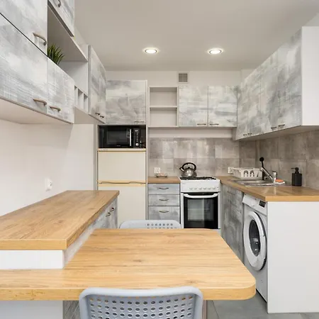 Apartmán Osiedle Na Lotnisku Comfort *